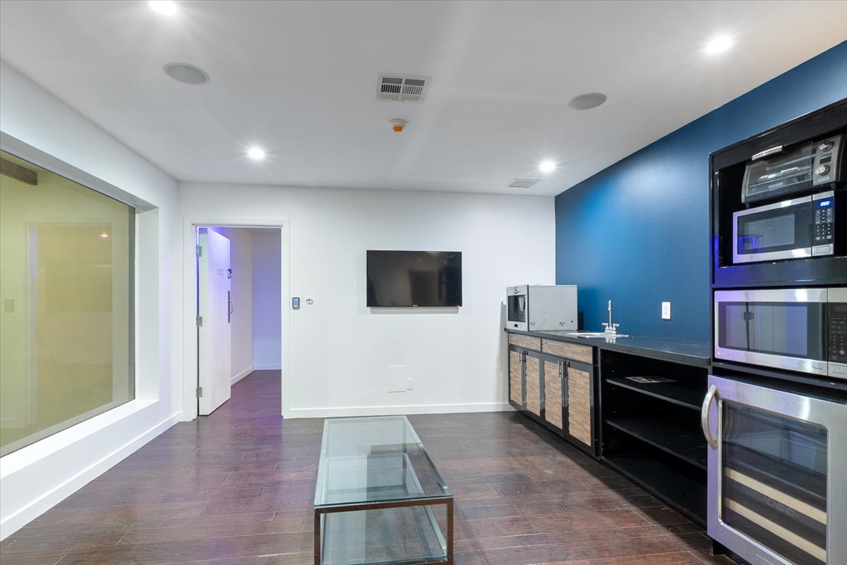 Conference Room at Dream Magic Studios, photo 3